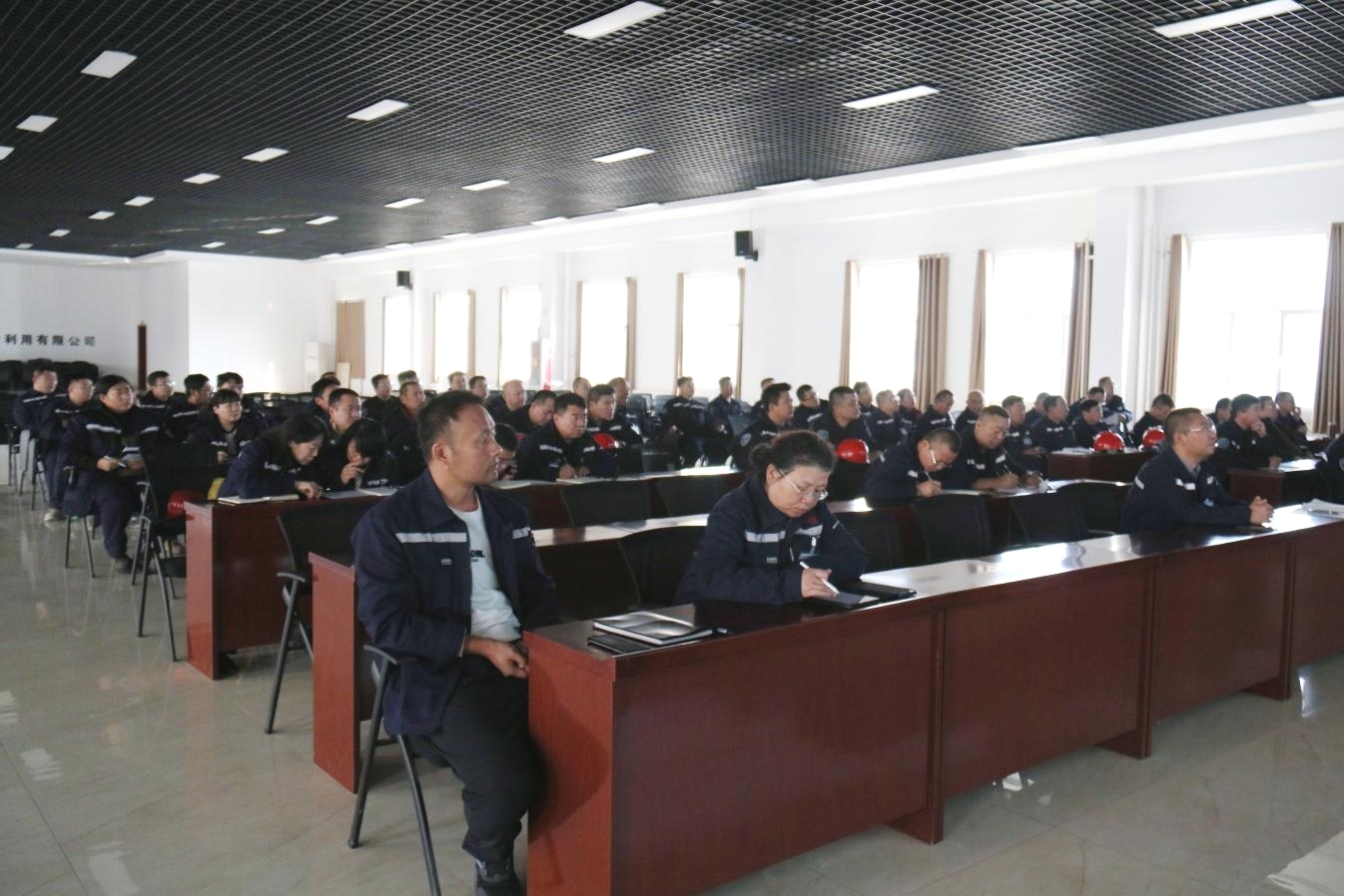 巴彦淖尔市应急治理局助力利记资源筑牢清静防地_利记（官网）